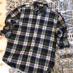 G A P • Plaid button down